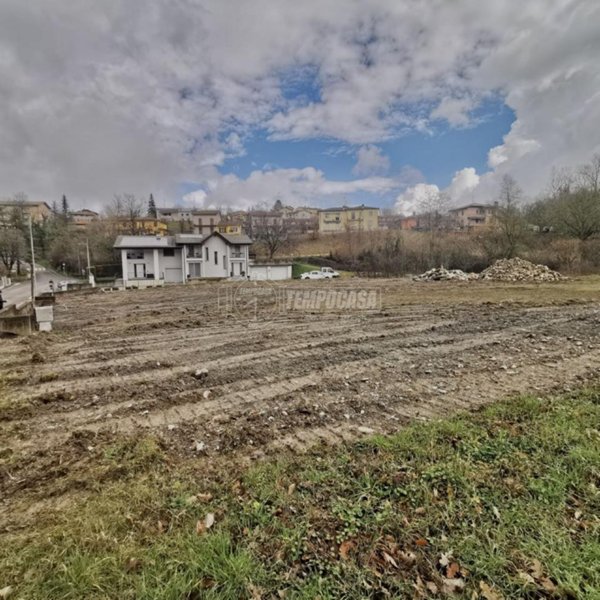 casa indipendente in vendita a Casina