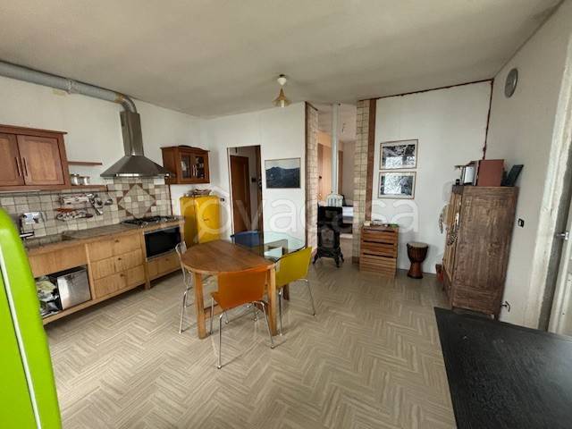 appartamento in vendita a Casina in zona Costaferrata