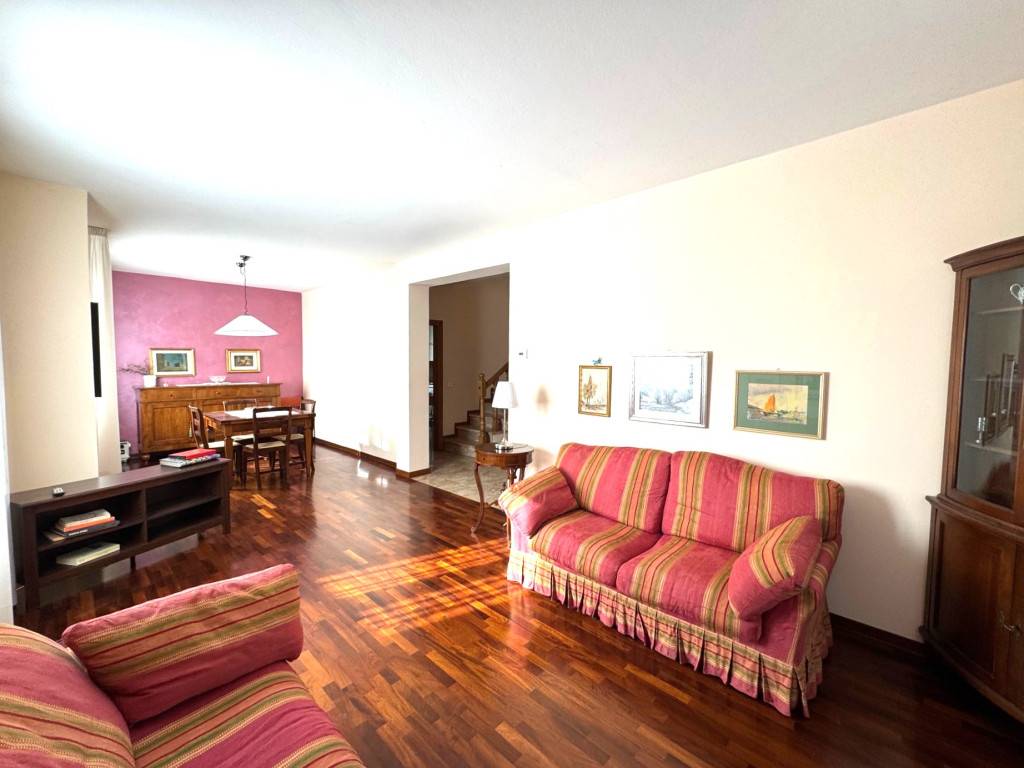 casa indipendente in vendita a Casina