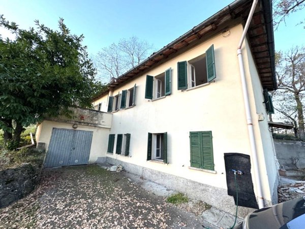 casa indipendente in vendita a Casina