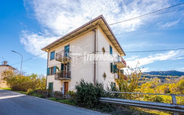 appartamento in vendita a Casina in zona Sordiglio