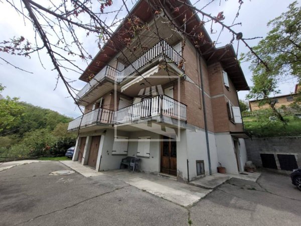 casa indipendente in vendita a Casina