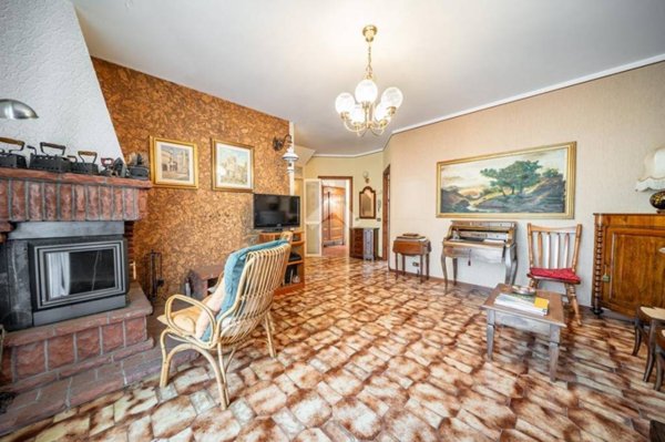 casa indipendente in vendita a Casina