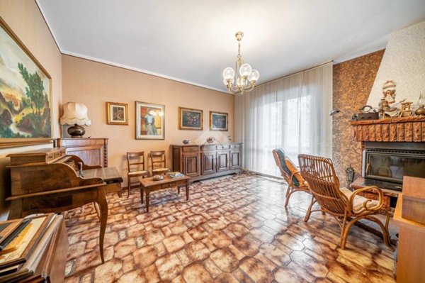 casa indipendente in vendita a Casina