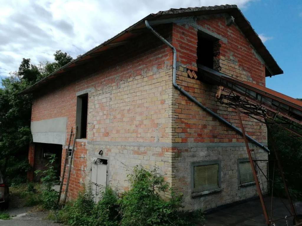 casa indipendente in vendita a Casina