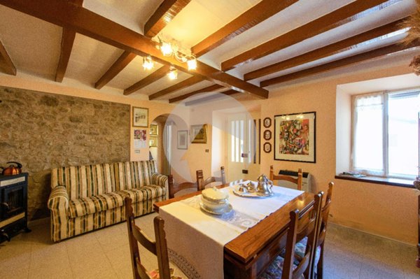 casa indipendente in vendita a Casina