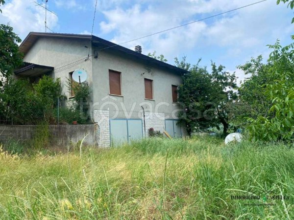 casa indipendente in vendita a Casina