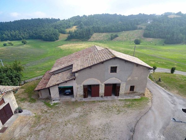 casa indipendente in vendita a Casina