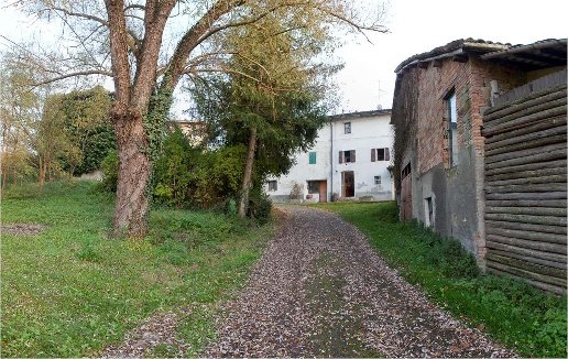 casale in vendita a Casina in zona Boschi