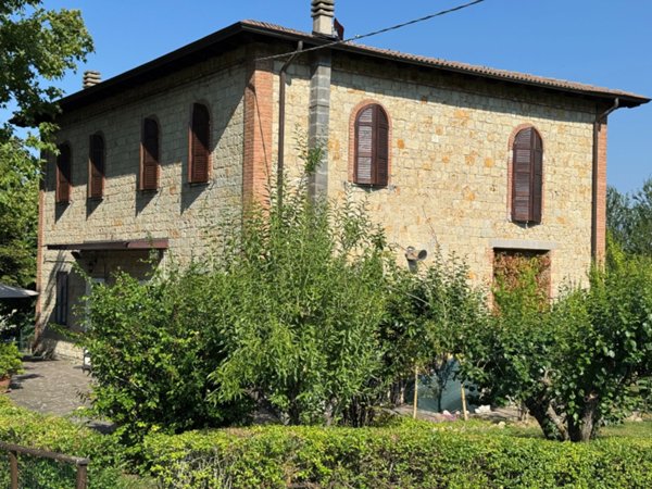 casa indipendente in vendita a Casina
