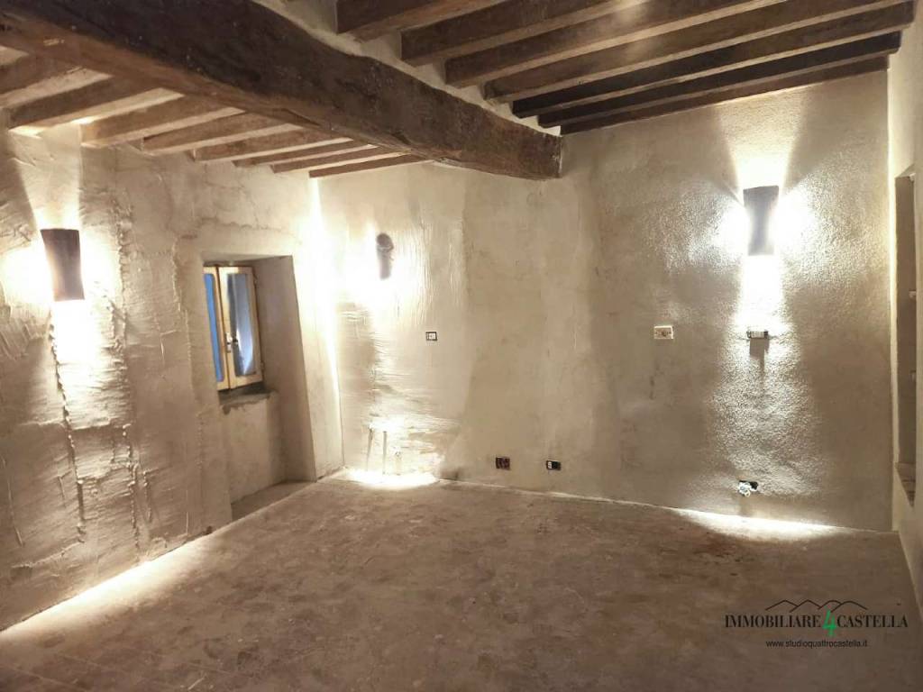 casa indipendente in vendita a Casina