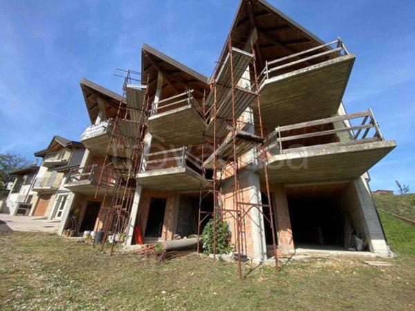 casa indipendente in vendita a Casina