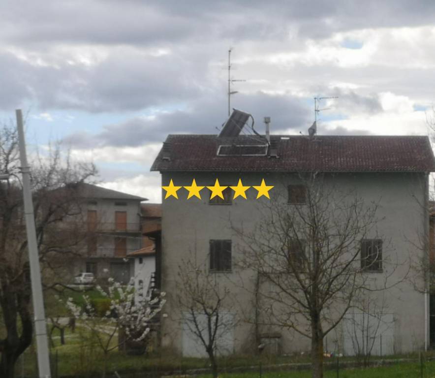 casa indipendente in vendita a Casina