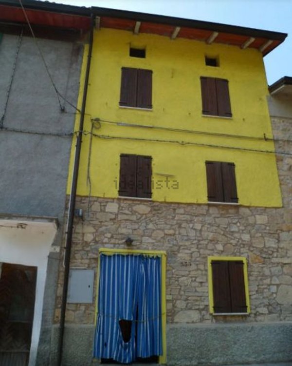 casa indipendente in vendita a Casina