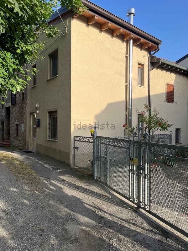 quadrivano in vendita a Casina