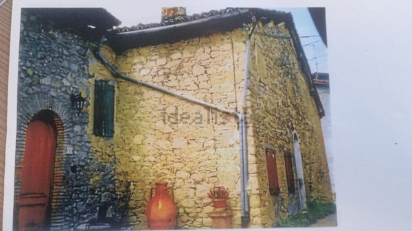 casa indipendente in vendita a Casina