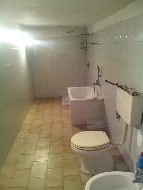 casa indipendente in vendita a Casina