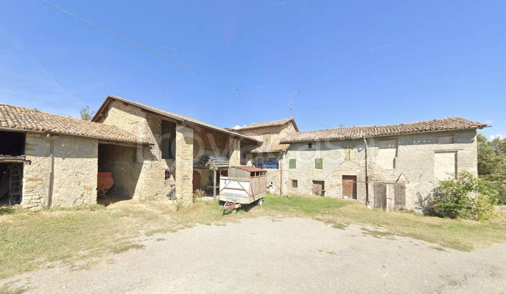 casa indipendente in vendita a Casina
