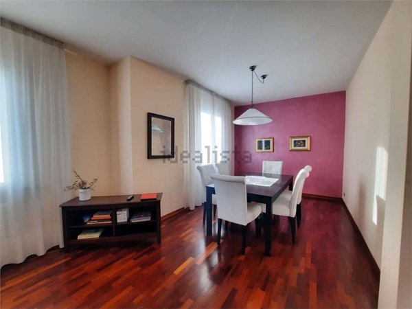 casa indipendente in vendita a Casina