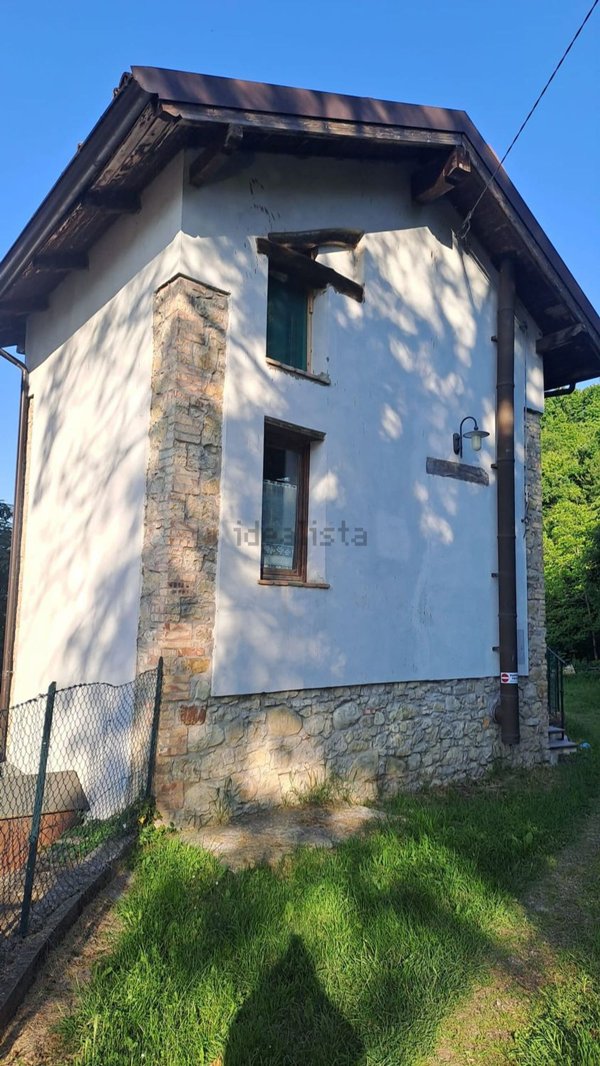 casa indipendente in vendita a Casina in zona Bergogno