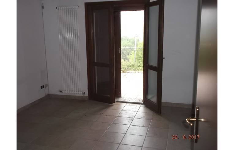 casa indipendente in vendita a Casina in zona Banzola