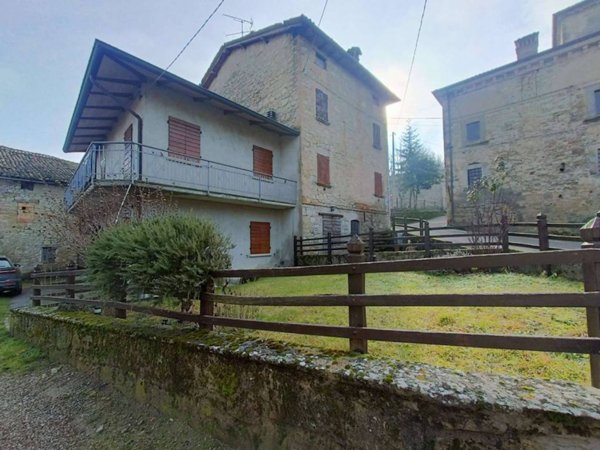 casa indipendente in vendita a Casina in zona Bergogno