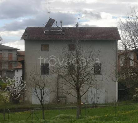 casa indipendente in vendita a Casina