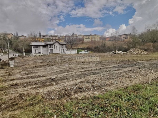 casa indipendente in vendita a Casina