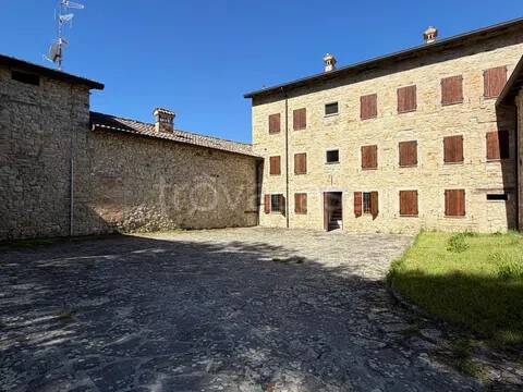 casa indipendente in vendita a Casina in zona Castignola