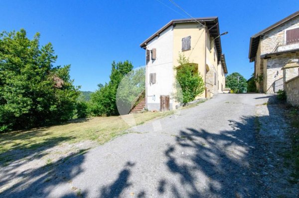 casa indipendente in vendita a Casina in zona Beleo