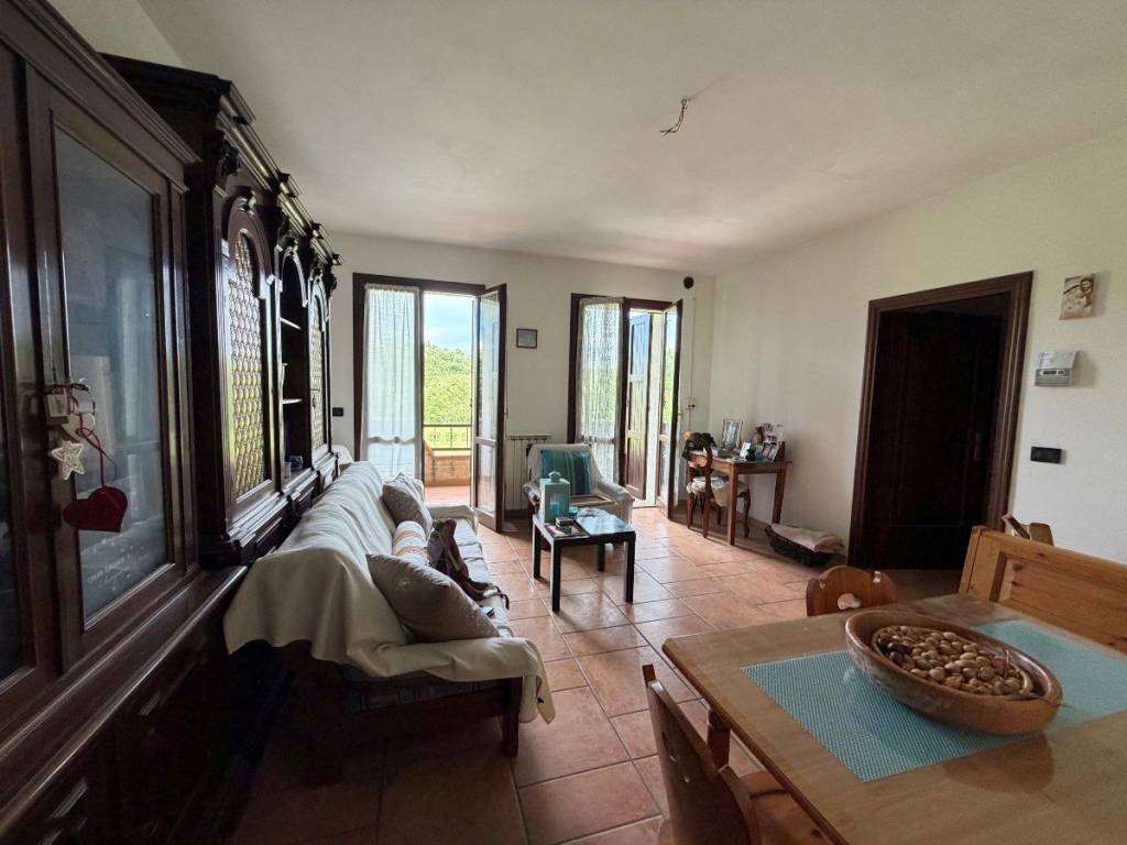 appartamento in vendita a Casina in zona Castignola