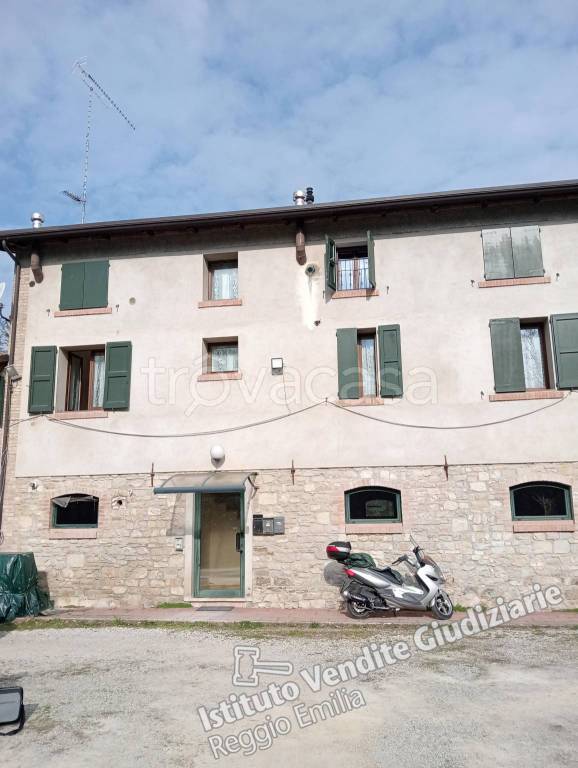appartamento in vendita a Casina in zona Bocco