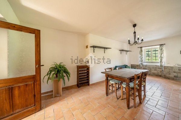 casa indipendente in vendita a Casina in zona Castignola