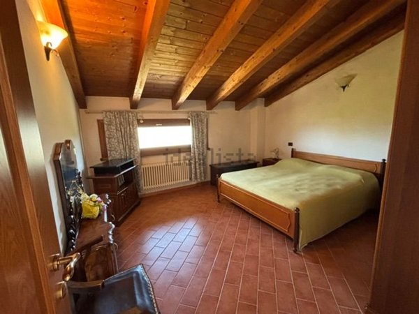 casa indipendente in vendita a Casina in zona Castignola