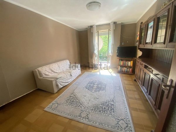 appartamento in vendita a Casina in zona Castignola