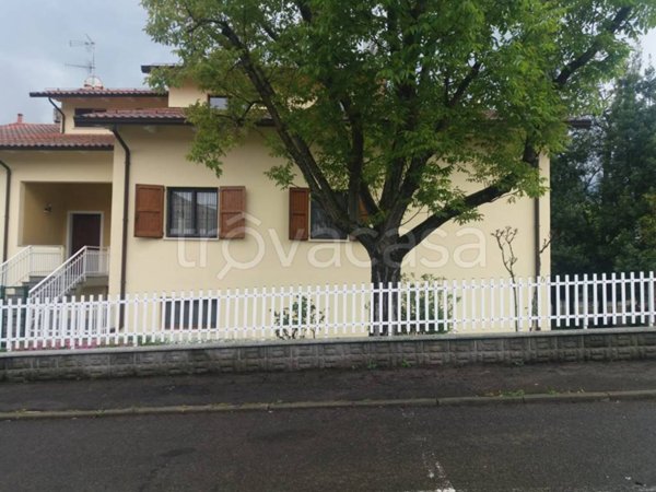casa indipendente in vendita a Castellarano in zona Roteglia