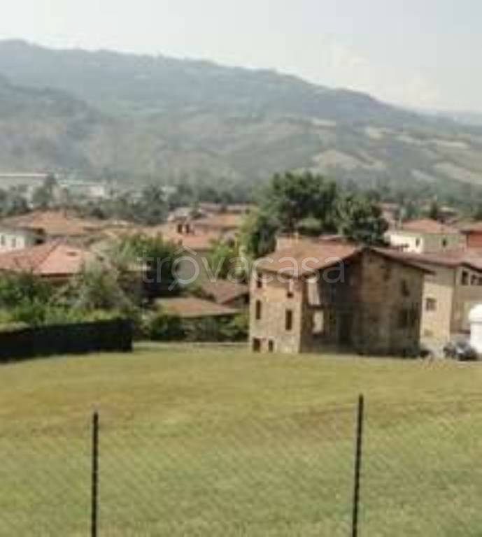 casa indipendente in vendita a Castellarano in zona Roteglia