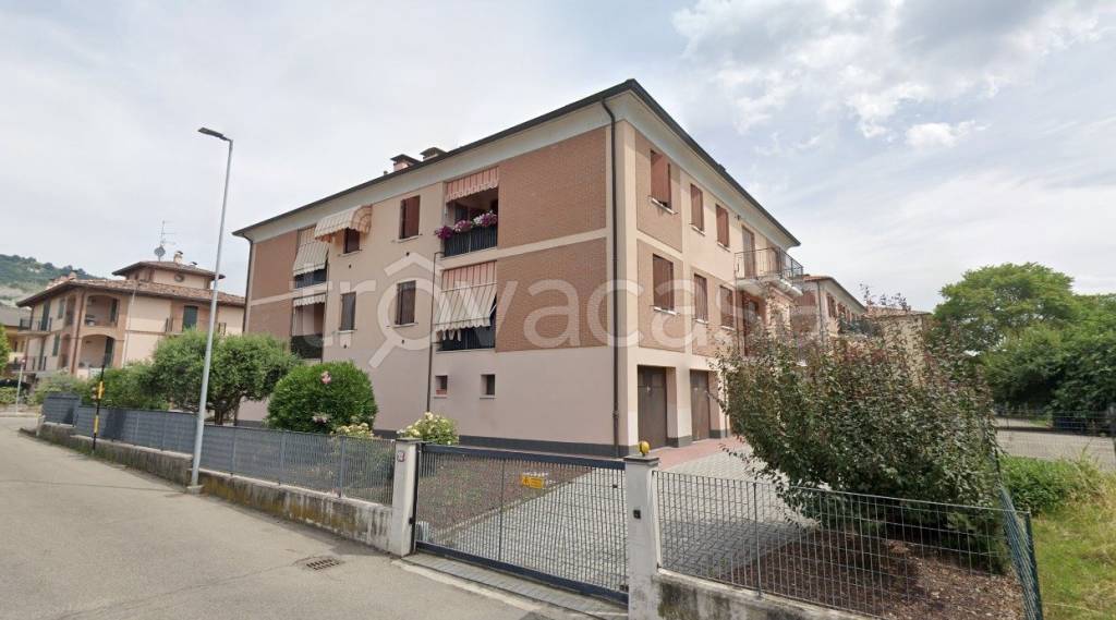 appartamento in vendita a Castellarano in zona Roteglia