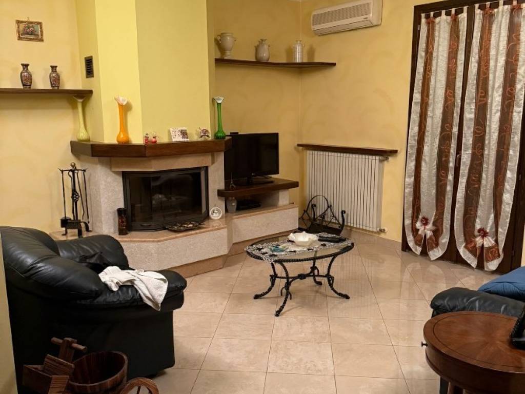 casa indipendente in vendita a Castellarano