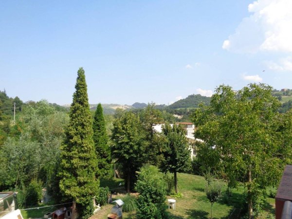 casa indipendente in vendita a Castellarano in zona Roteglia