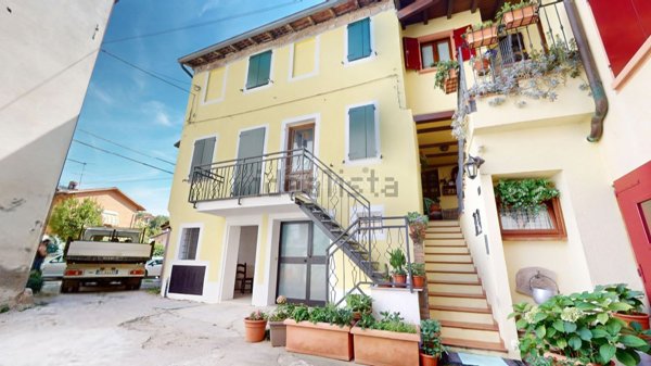 pentavano in vendita a Castellarano