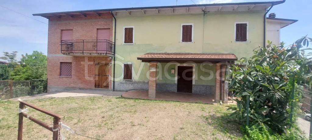 casa indipendente in vendita a Castellarano in zona San Valentino