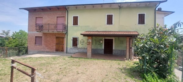 casa indipendente in vendita a Castellarano in zona San Valentino