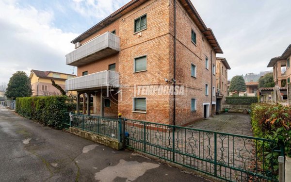 casa indipendente in vendita a Castellarano in zona Tressano