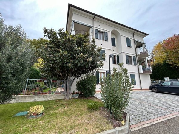 appartamento in vendita a Castellarano in zona Cadiroggio