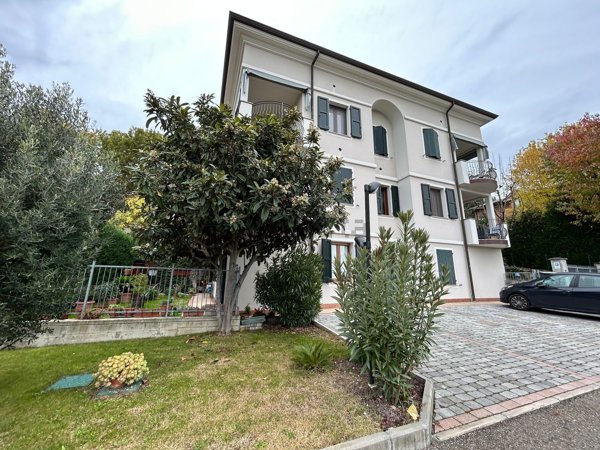 appartamento in vendita a Castellarano in zona Cadiroggio
