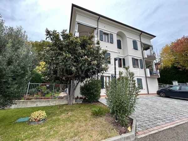 appartamento in vendita a Castellarano in zona Cadiroggio