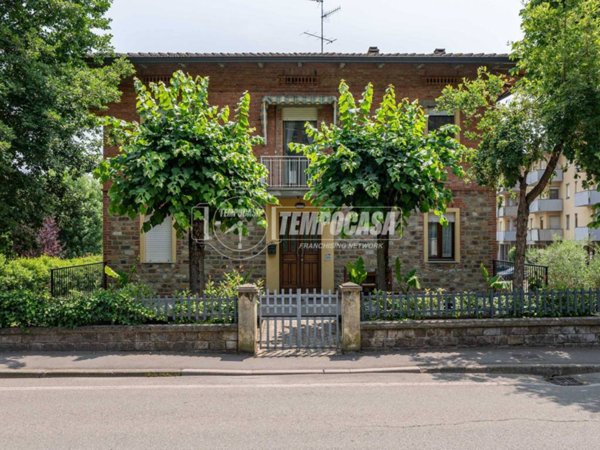 casa indipendente in vendita a Castellarano in zona Roteglia