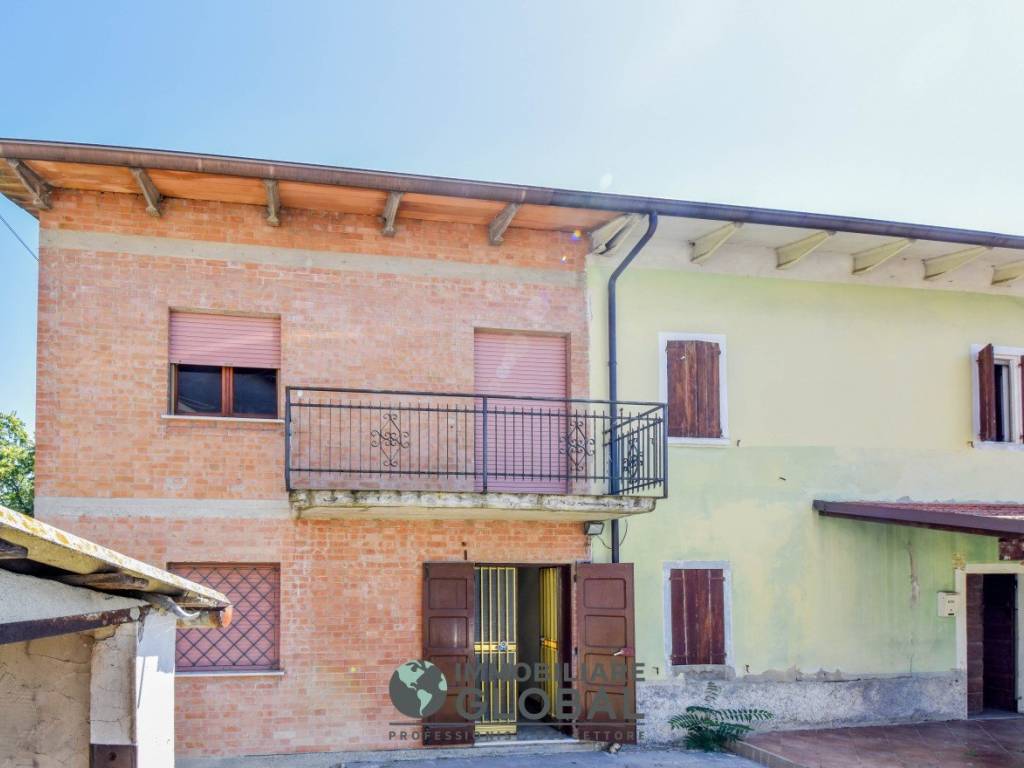 casa indipendente in vendita a Castellarano