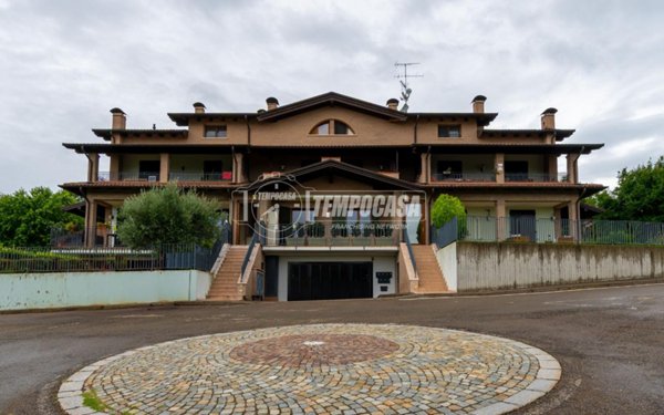 appartamento in vendita a Castellarano in zona Cadiroggio